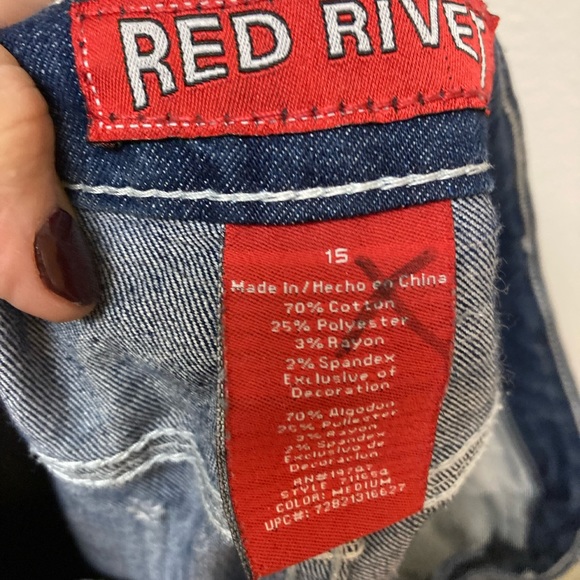 RED RIVET Rhineatone Bling and Distressed Jeans (15). - Picture 10 of 10